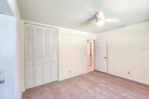 House in Gainesville, Florida 4 bedrooms, 175.86 sq.m. № 1808747 - photo 16