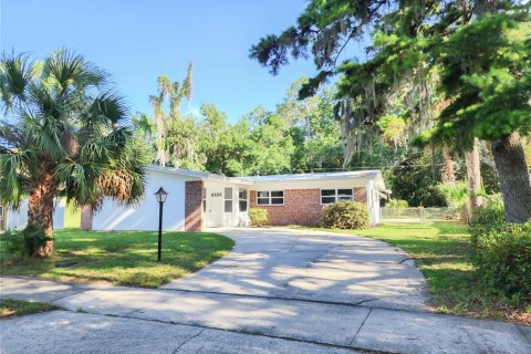House in Gainesville, Florida 4 bedrooms, 175.86 sq.m. № 1808747 - photo 10