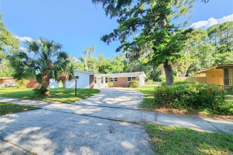 House in Gainesville, Florida 4 bedrooms, 175.86 sq.m. № 1808747 - photo 11