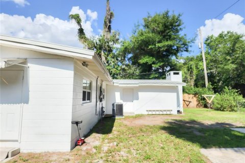House in Gainesville, Florida 4 bedrooms, 175.86 sq.m. № 1808747 - photo 3