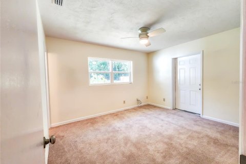 House in Gainesville, Florida 4 bedrooms, 175.86 sq.m. № 1808747 - photo 19