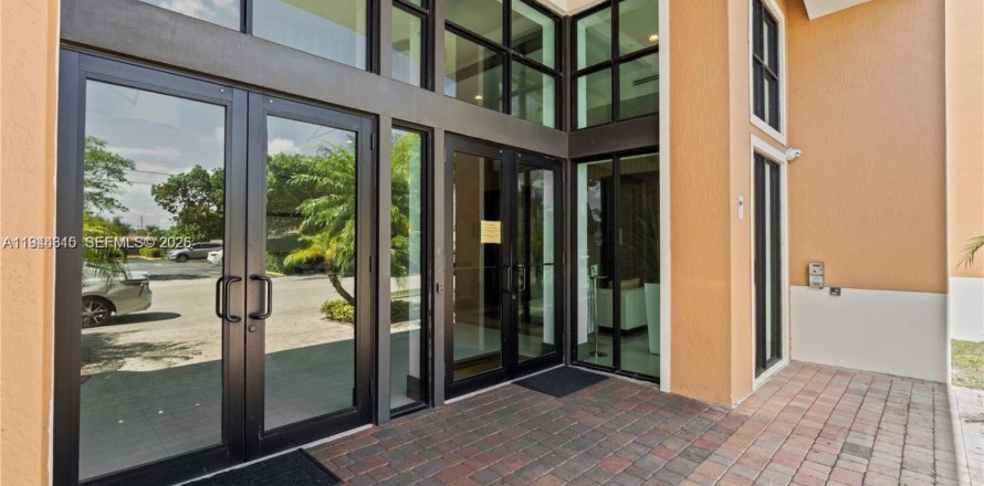 Condo à Miami, Floride, 1 chambre  № 2001345