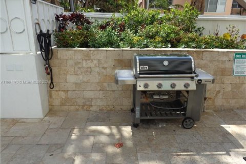 Condo in Fort Lauderdale, Florida, 2 bedrooms  № 1375380 - photo 12