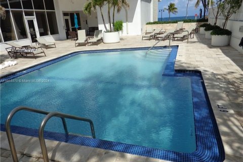 Condo in Fort Lauderdale, Florida, 2 bedrooms  № 1375380 - photo 14