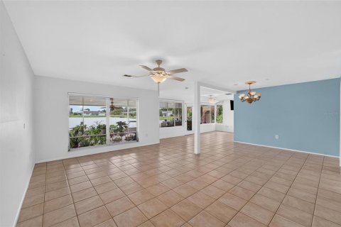 Villa ou maison à vendre à Sun City Center, Floride: 3 chambres, 154.78 m2 № 2388791 - photo 15