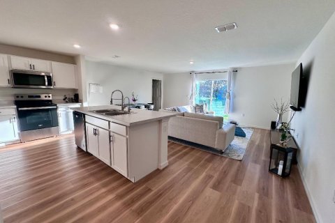 Casa en venta en Port St. Lucie, Florida, 4 dormitorios, 167.78 m2 № 2084200 - foto 2