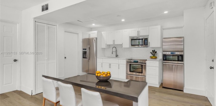 Casa en Miami, Florida 3 dormitorios, 84.73 m2 № 1995020