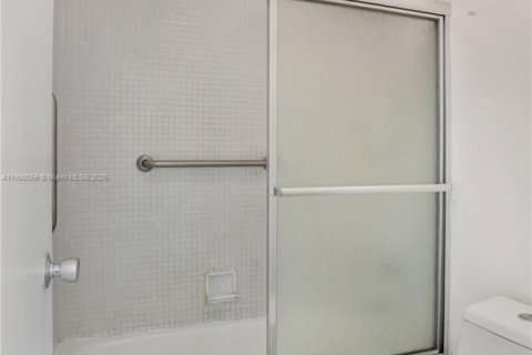 Купить кондоминиум в Майами-Бич, Флорида 49.24м2, № 1952797 - фото 15