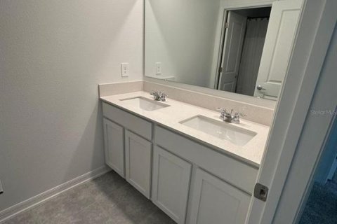 Villa ou maison à louer à Kissimmee, Floride: 5 chambres, 277.41 m2 № 2400423 - photo 13
