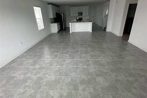 Villa ou maison à louer à Kissimmee, Floride: 5 chambres, 277.41 m2 № 2400423 - photo 4