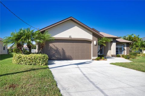 House in Rotonda, Florida 3 bedrooms, 169.92 sq.m. № 1898805 - photo 8