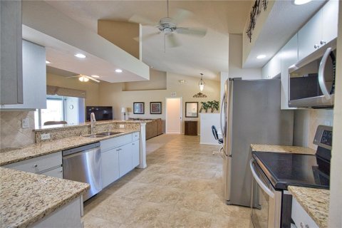 House in Rotonda, Florida 3 bedrooms, 169.92 sq.m. № 1898805 - photo 15