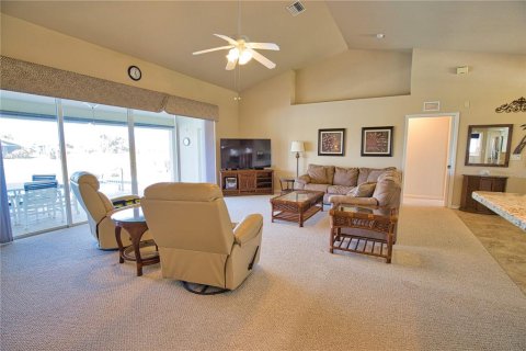 House in Rotonda, Florida 3 bedrooms, 169.92 sq.m. № 1898805 - photo 12