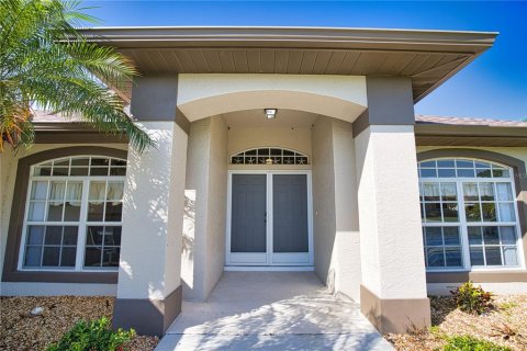 House in Rotonda, Florida 3 bedrooms, 169.92 sq.m. № 1898805 - photo 4