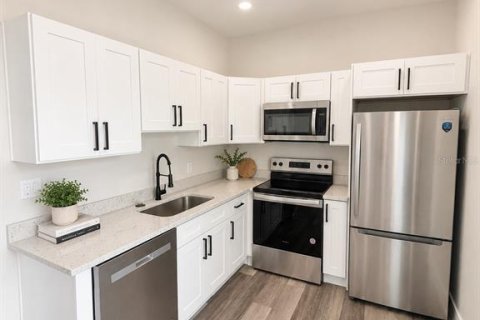 Casa en venta en Saint Petersburg, Florida, 7 dormitorios, 354.33 m2 № 2208001 - foto 17