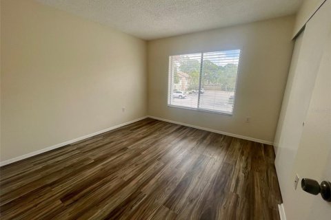 Condo in Sarasota, Florida, 2 bedrooms  № 2224857 - photo 11