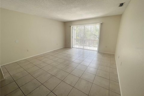 Condo in Sarasota, Florida, 2 bedrooms  № 2224857 - photo 8