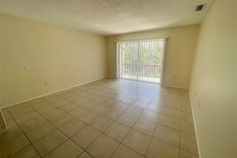 Condo in Sarasota, Florida, 2 bedrooms  № 2224857 - photo 16