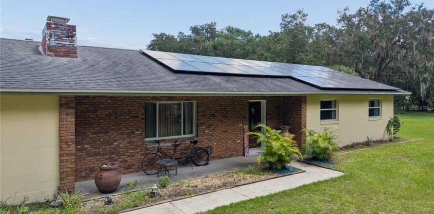 House in Mims, Florida 3 bedrooms, 159.7 sq.m. № 2339760