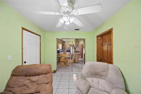 House in Mims, Florida 3 bedrooms, 159.7 sq.m. № 2339760 - photo 15