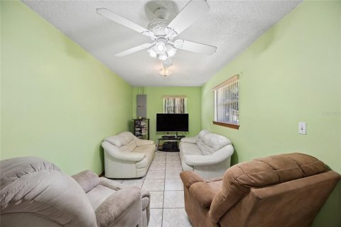 House in Mims, Florida 3 bedrooms, 159.7 sq.m. № 2339760 - photo 14