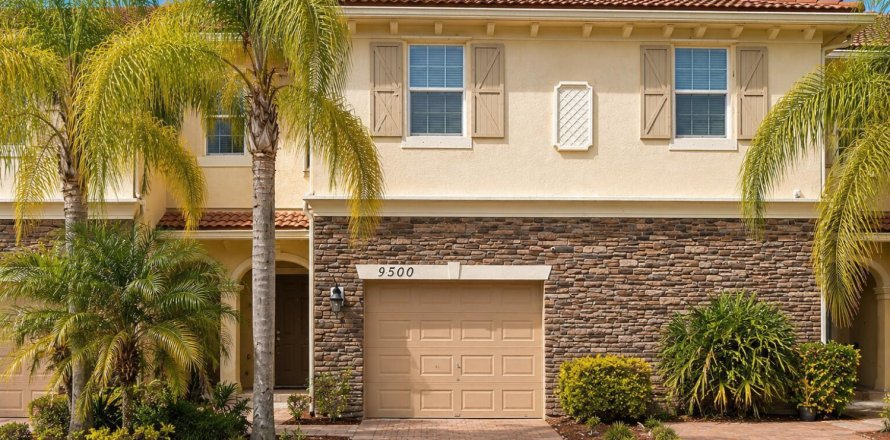 Townhouse in Stuart, Florida 3 bedrooms, 150.32 sq.m. № 2169270