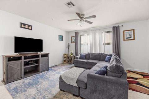 Townhouse in Stuart, Florida 3 bedrooms, 150.32 sq.m. № 2169270 - photo 9
