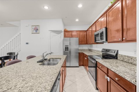 Townhouse in Stuart, Florida 3 bedrooms, 150.32 sq.m. № 2169270 - photo 6