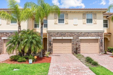 Townhouse in Stuart, Florida 3 bedrooms, 150.32 sq.m. № 2169270 - photo 29