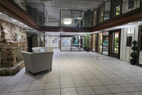 Condominio en venta en Miami, Florida, 2 dormitorios, 108.88 m2 № 1937574 - foto 10