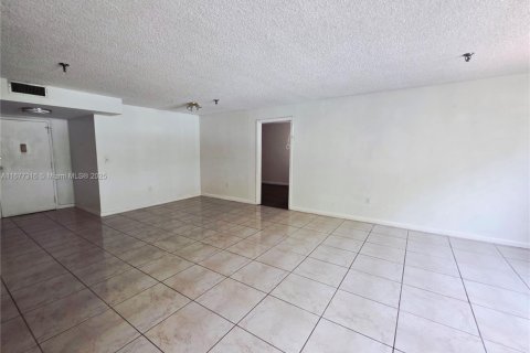 Condominio en venta en Miami, Florida, 2 dormitorios, 108.88 m2 № 1937574 - foto 4
