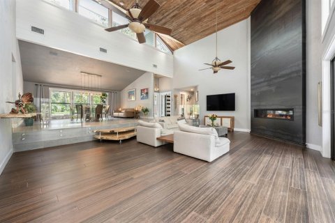 House in Ormond Beach, Florida 5 bedrooms, 507.62 sq.m. № 1769039 - photo 8
