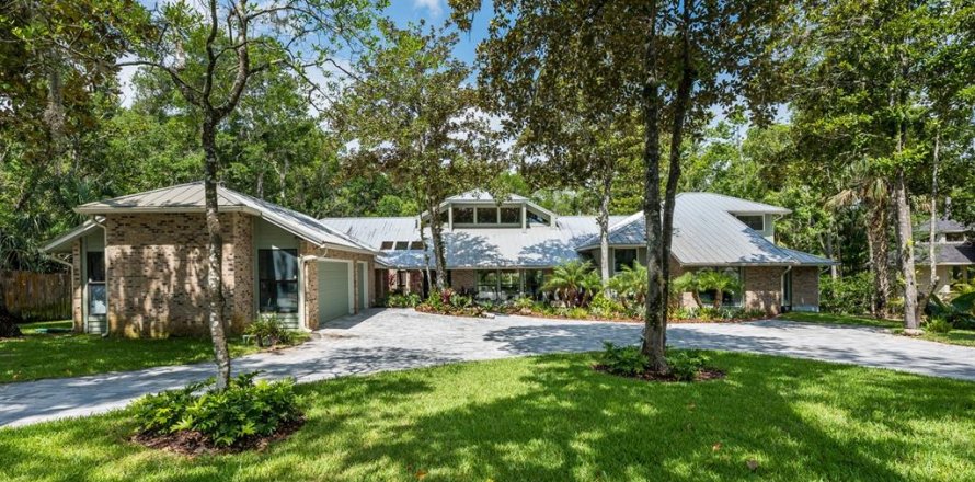House in Ormond Beach, Florida 5 bedrooms, 507.62 sq.m. № 1769039