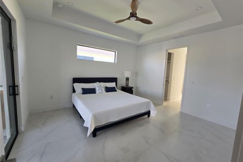 Casa en venta en Port Charlotte, Florida, 4 dormitorios, 227.24 m2 № 1919732 - foto 10