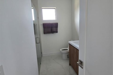 Casa en venta en Port Charlotte, Florida, 4 dormitorios, 227.24 m2 № 1919732 - foto 4