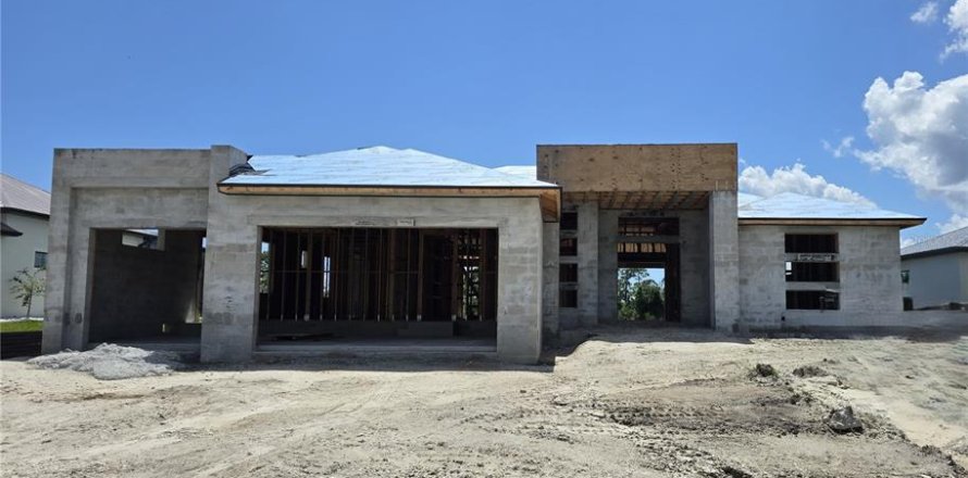 Casa en Port Charlotte, Florida 4 dormitorios, 227.24 m2 № 1919732