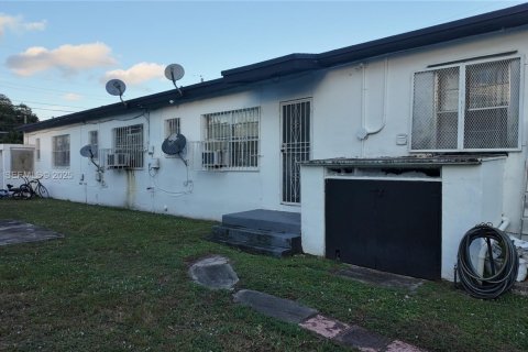 Immobilier commercial à vendre à Miami, Floride № 1974716 - photo 3