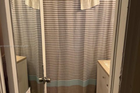 Immobilier commercial à vendre à Miami, Floride № 1974716 - photo 23