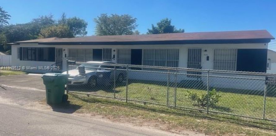 Immobilier commercial à Miami, Floride № 1974716