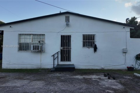 Immobilier commercial à vendre à Miami, Floride № 1974716 - photo 4