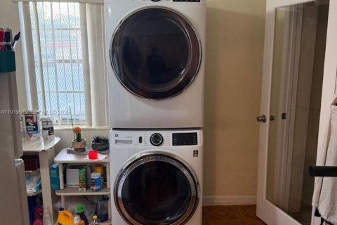 Immobilier commercial à vendre à Miami, Floride № 1974716 - photo 18