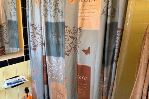 Immobilier commercial à vendre à Miami, Floride № 1974716 - photo 9