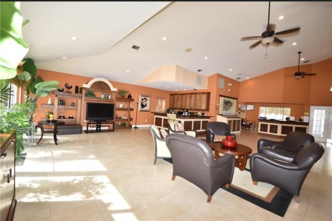 Condominio en venta en Tamarac, Florida, 1 dormitorio, 57.13 m2 № 2066681 - foto 26