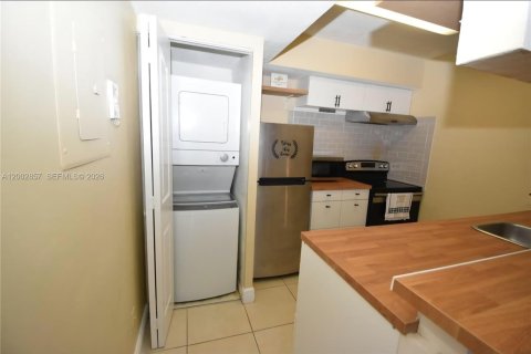 Condominio en venta en Tamarac, Florida, 1 dormitorio, 57.13 m2 № 2066681 - foto 17