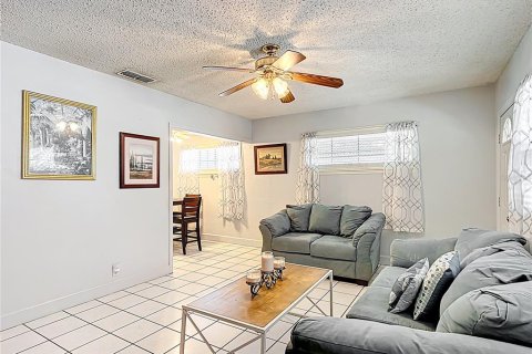 Casa en venta en Bartow, Florida, 4 dormitorios, 176.14 m2 № 1747700 - foto 4