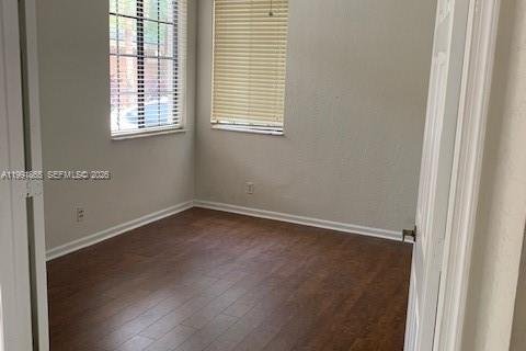 Townhouse in Weston, Florida 3 bedrooms, 144.93 sq.m. № 2242038 - photo 18