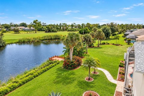 Villa ou maison à vendre à Rotonda, Floride: 4 chambres, 242.38 m2 № 2399387 - photo 6