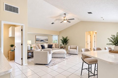 Villa ou maison à vendre à Rotonda, Floride: 4 chambres, 242.38 m2 № 2399387 - photo 11