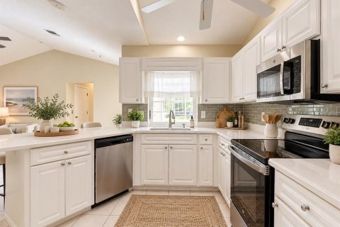 Villa ou maison à vendre à Rotonda, Floride: 4 chambres, 242.38 m2 № 2399387 - photo 10