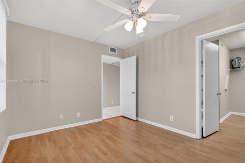 Copropriété à louer à Pembroke Pines, Floride: 2 chambres, 125.51 m2 № 2051500 - photo 14